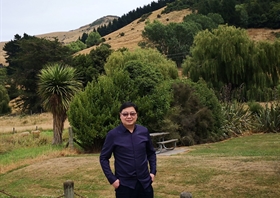 魏进平